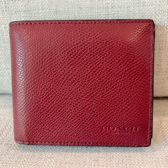 Coach Compact ID CrossGrain Leather Wallet - Picture 1 of 14
